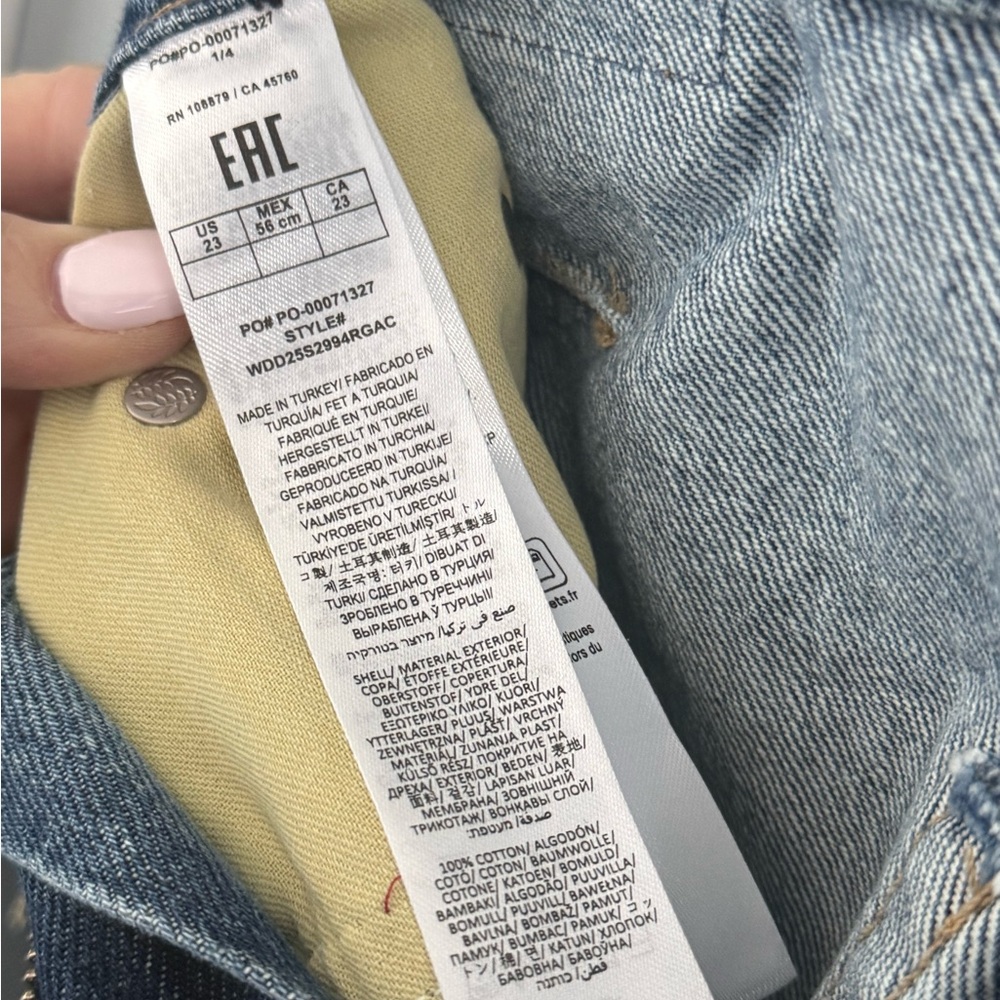 rag & bone High-Rise Barrel Jeans in Medium Blue - Picture 8 of 10